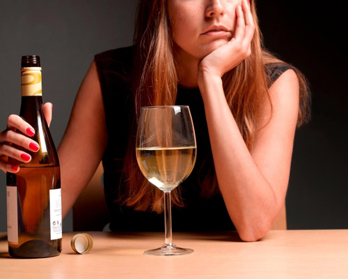 Анонимное лечение женского алкоголизма в Аниве